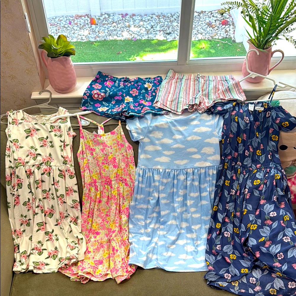 ☀️🌴💖summer bundle bright, fun colors, Vacay ready 4x dresses 2x shorts☀️🌴💖